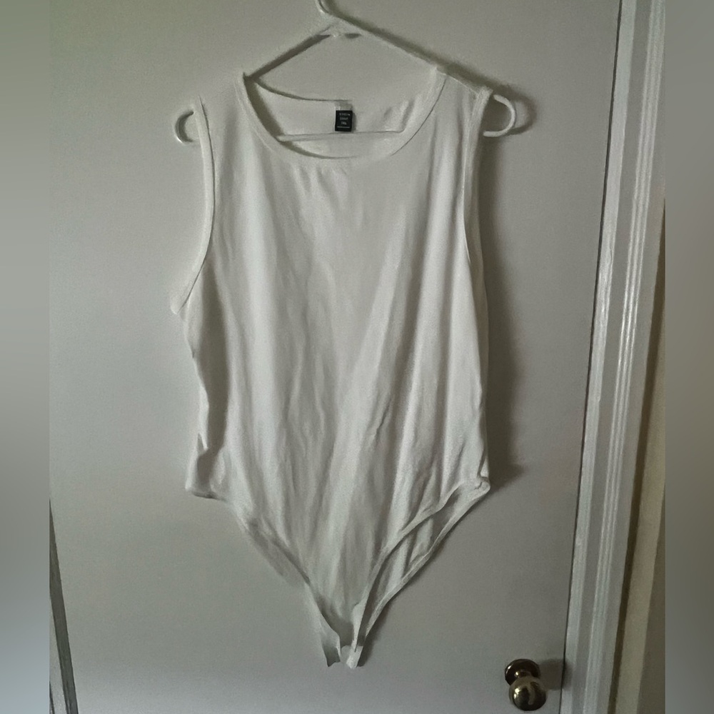 SHEIN White Body Suit